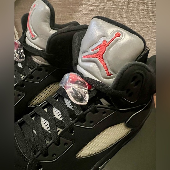 BRAND NEW Nike Air Jordan Retro 5 OG - Picture 4 of 7